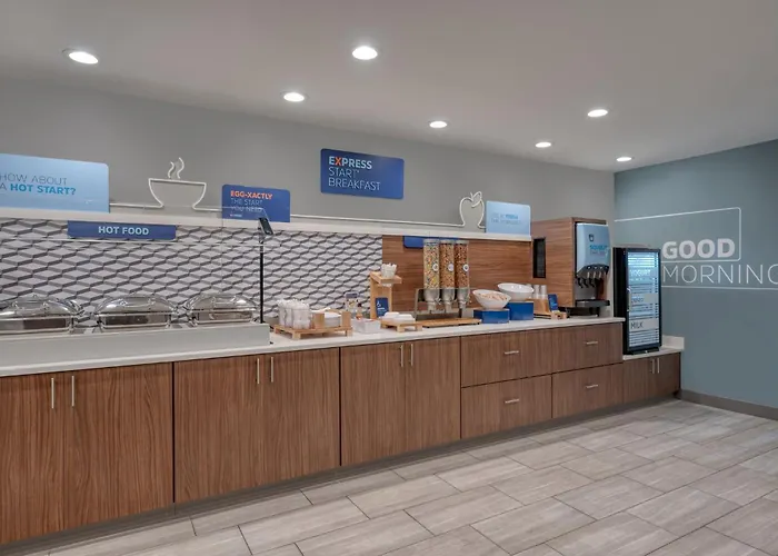 Holiday Inn Express & Suites Wadsworth By Ihg