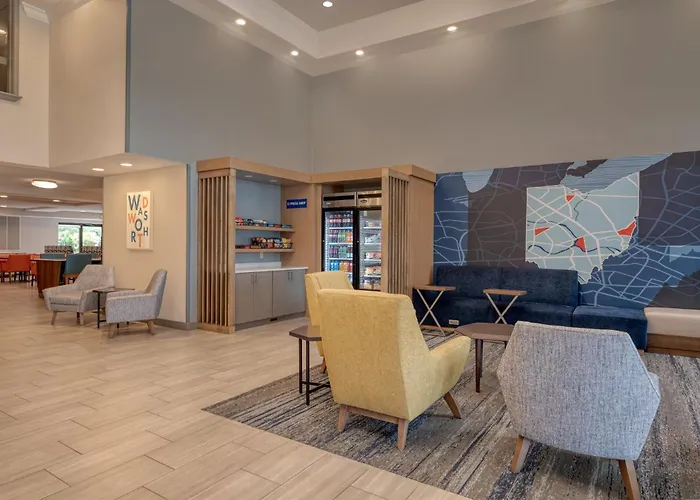 Holiday Inn Express & Suites Wadsworth By Ihg