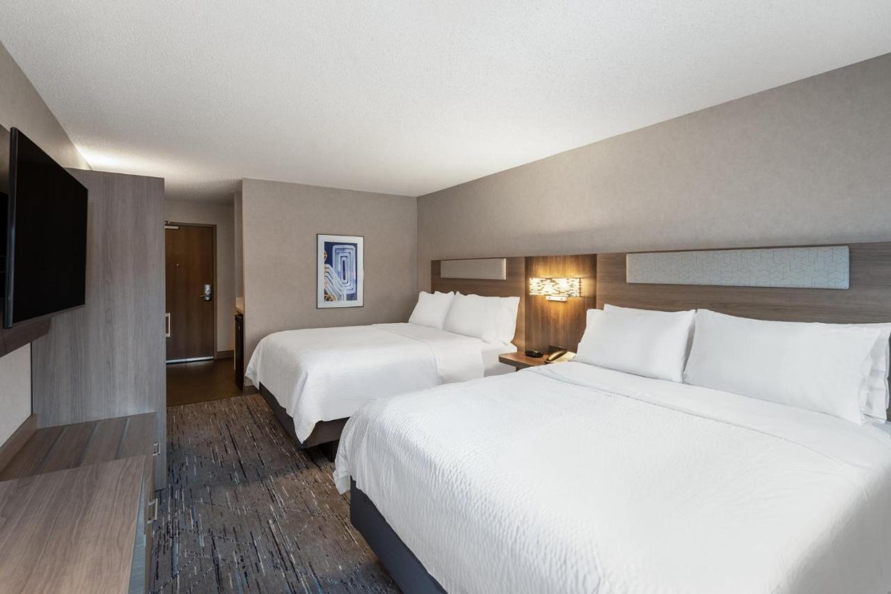 Express & By Ihg Hotel 3*