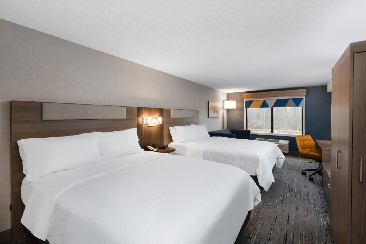 Express & By Ihg Hotel Wadsworth