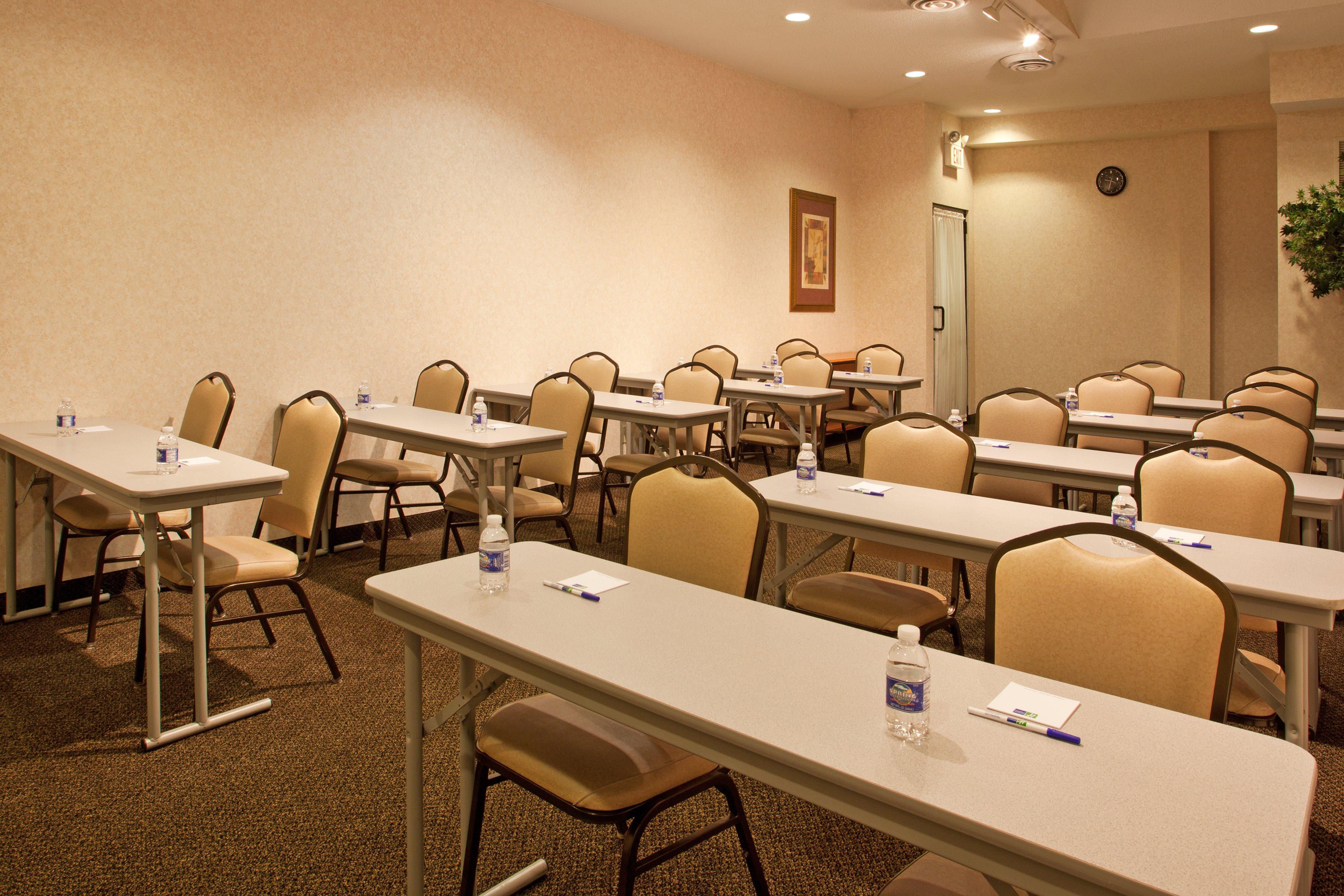 Express & By Ihg Wadsworth