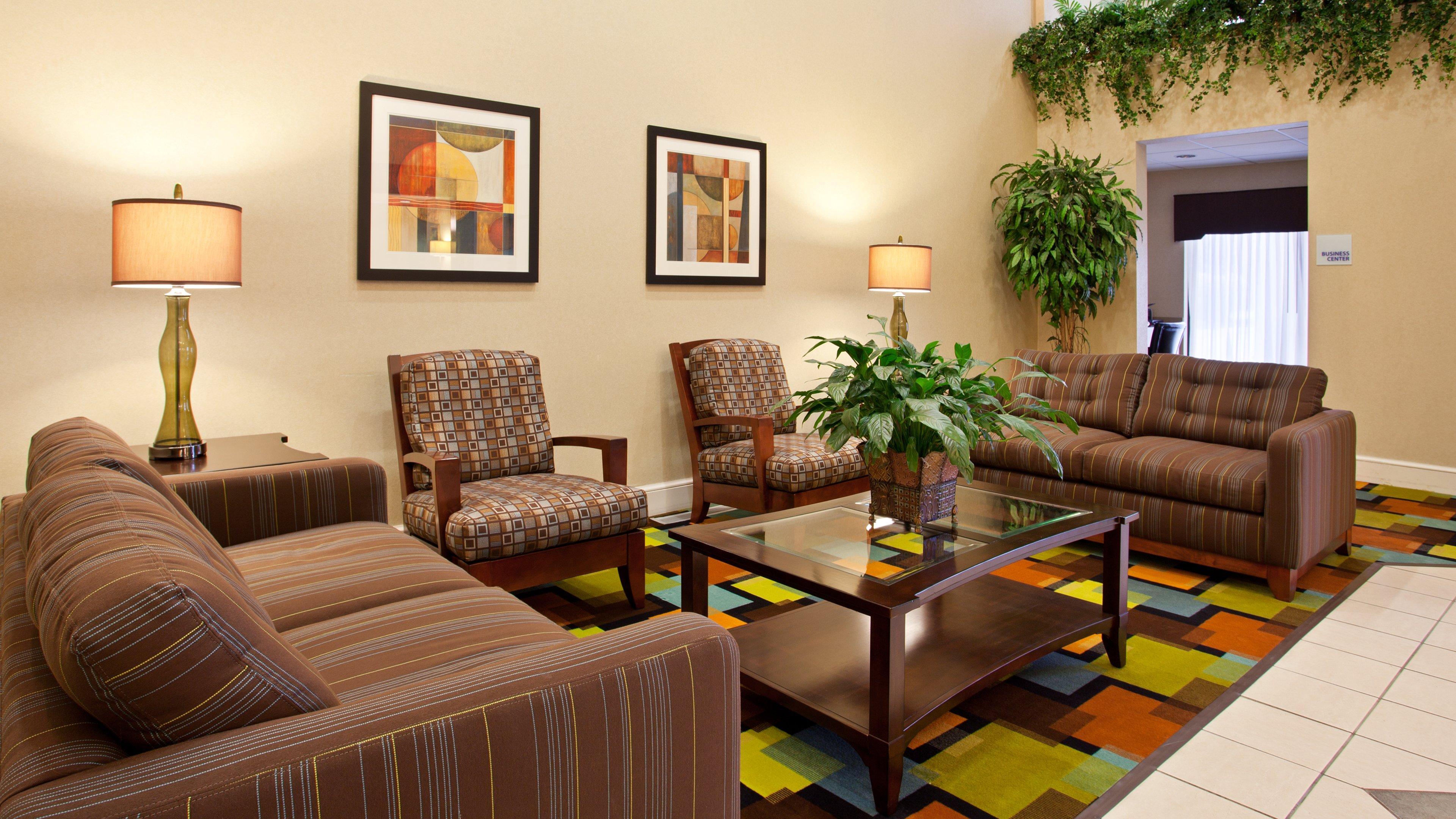 Express & By Ihg Wadsworth