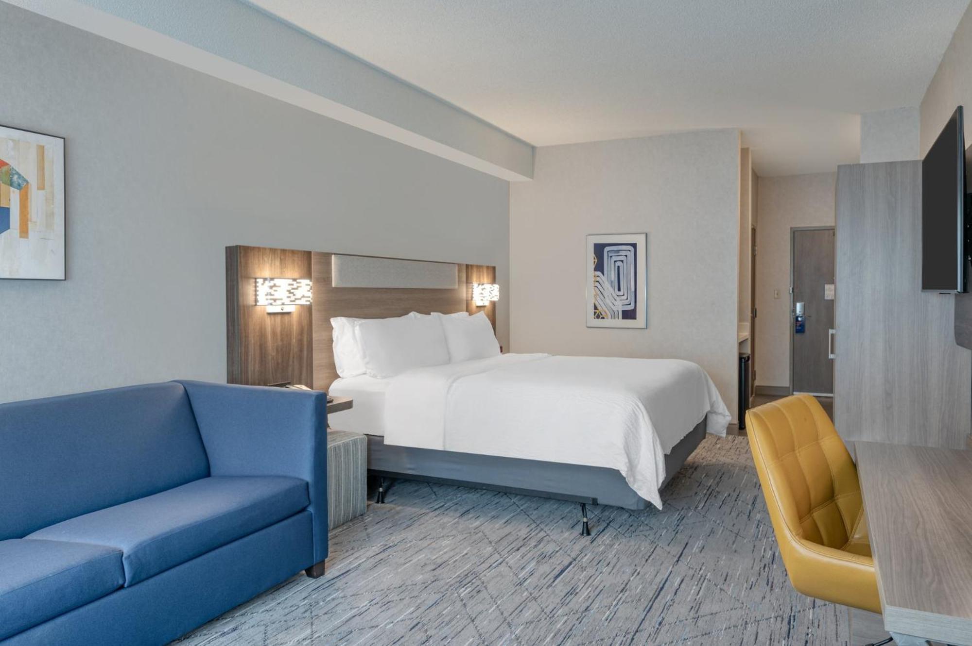 Express & By Ihg 3*
