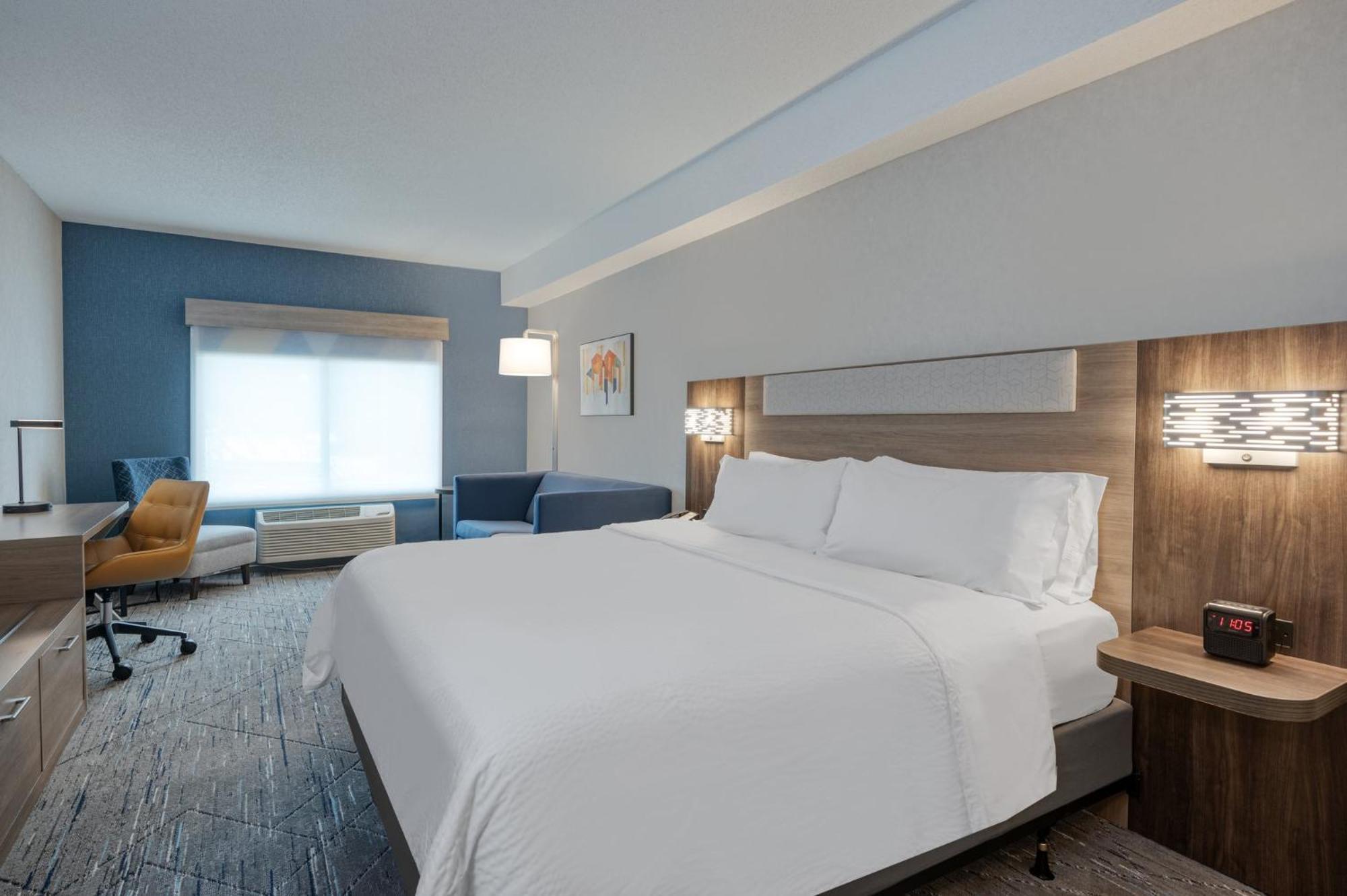 Express & By Ihg Hotel 3*