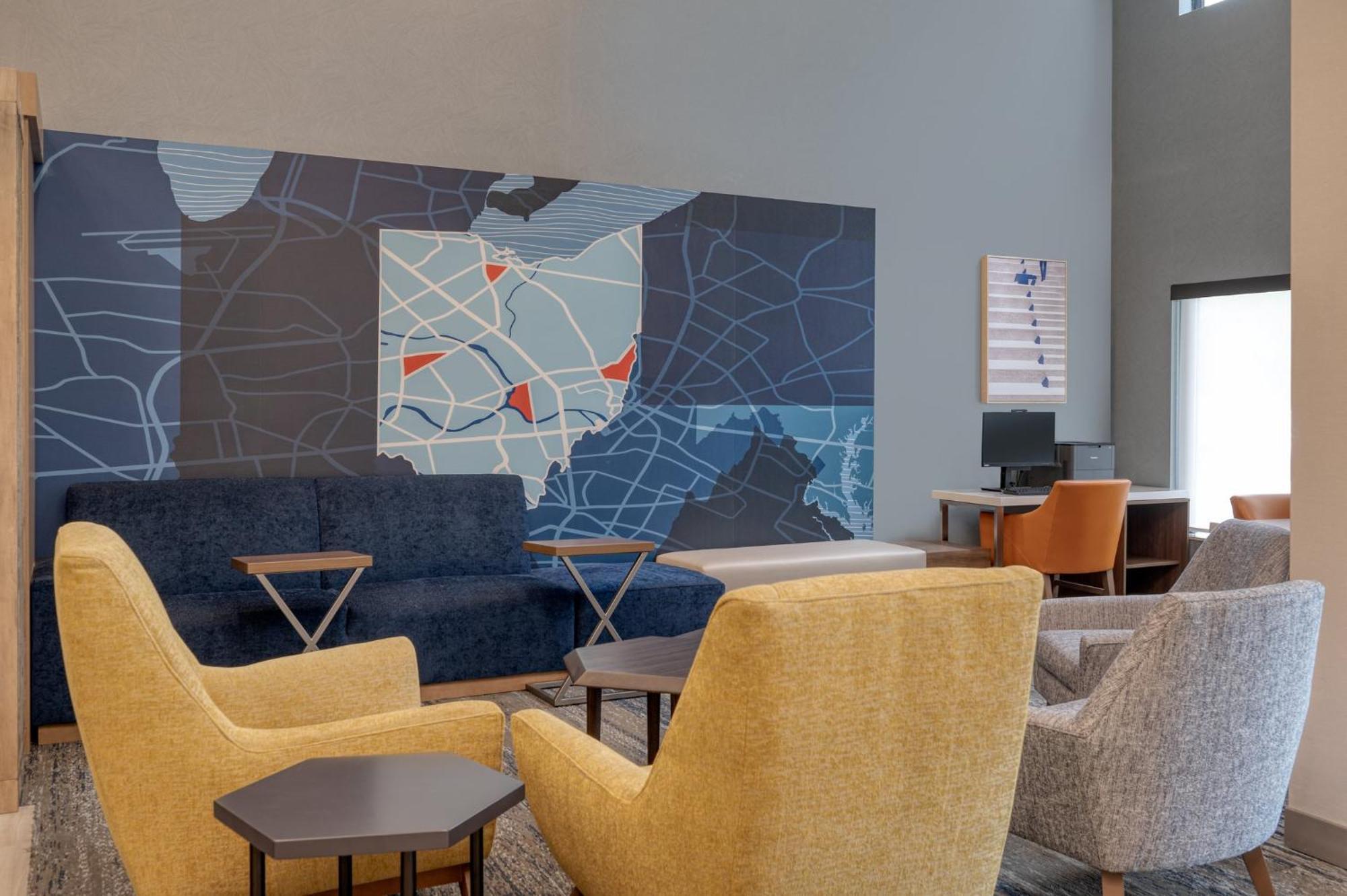 Express & By Ihg Wadsworth