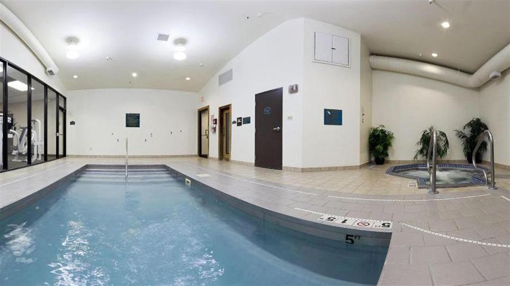 Express & By Ihg 3* Wadsworth