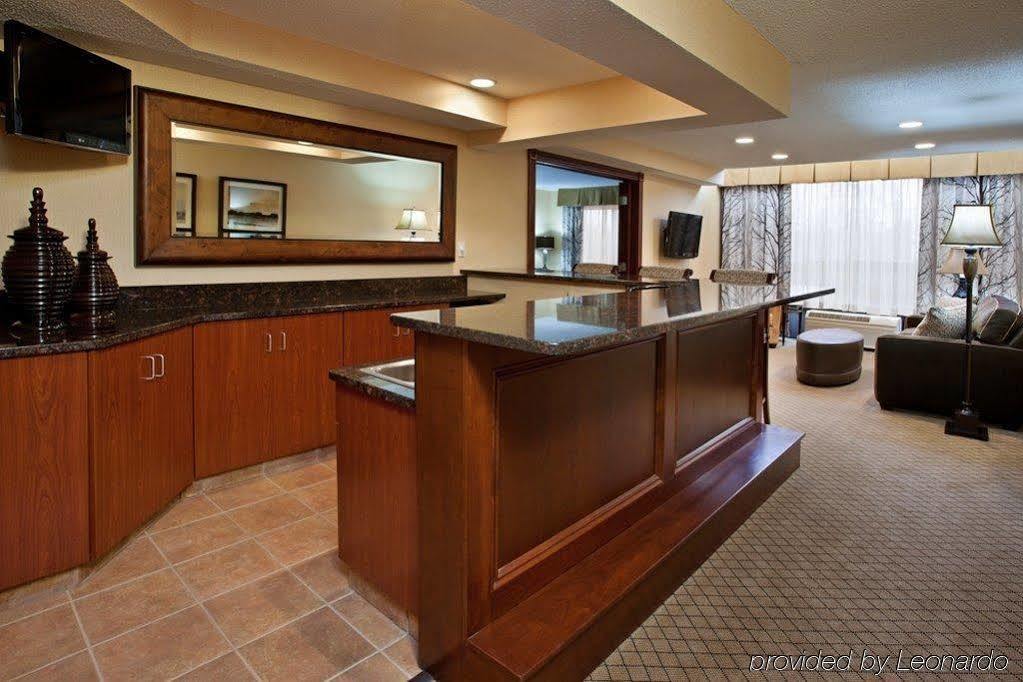 Hotel Express & By Ihg